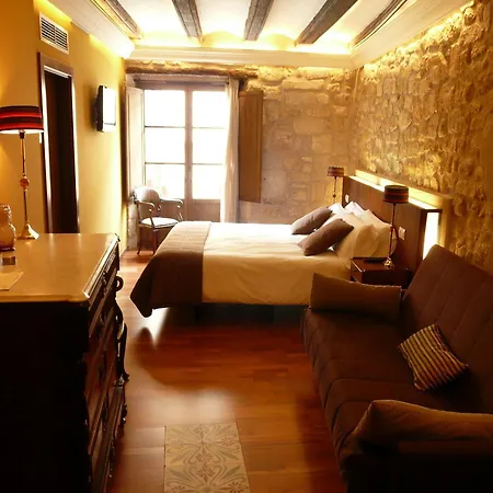 Del Sitjar 3* カラセイテ