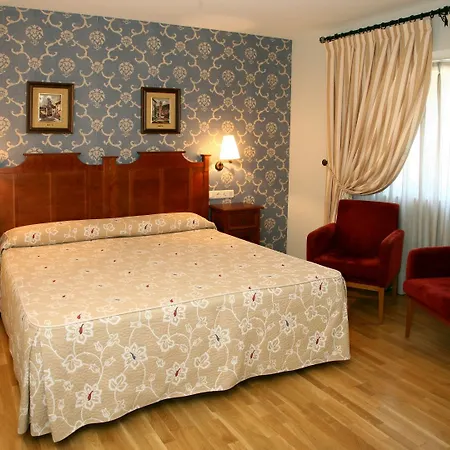 Del Sitjar 3* カラセイテ