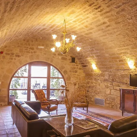 Del Sitjar 3* カラセイテ